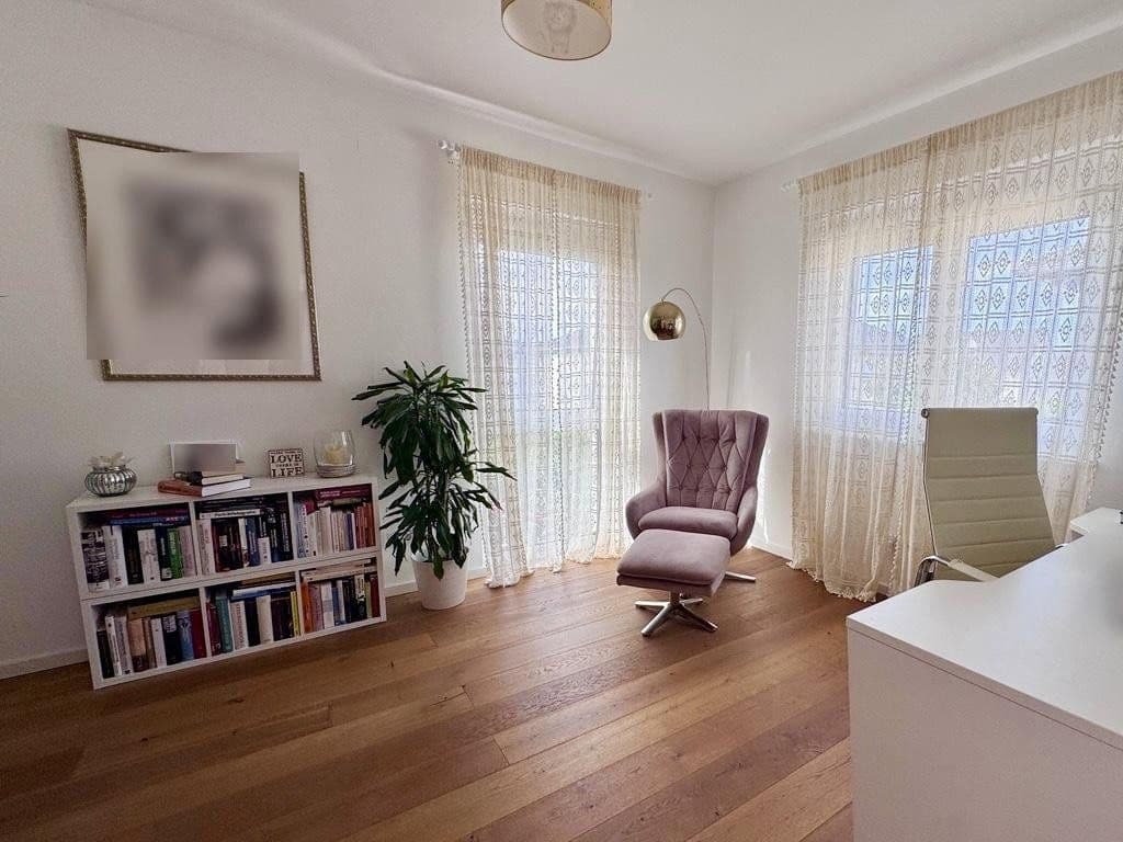 Prodej domu 158 m², pozemek 418 m², Nidderau, Hessen Prodej domu 158 m², pozemek 418 m², Nidderau, Hessen