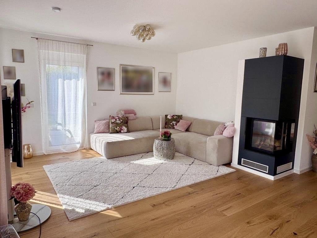 Prodej domu 158 m², pozemek 418 m², Nidderau, Hessen Prodej domu 158 m², pozemek 418 m², Nidderau, Hessen