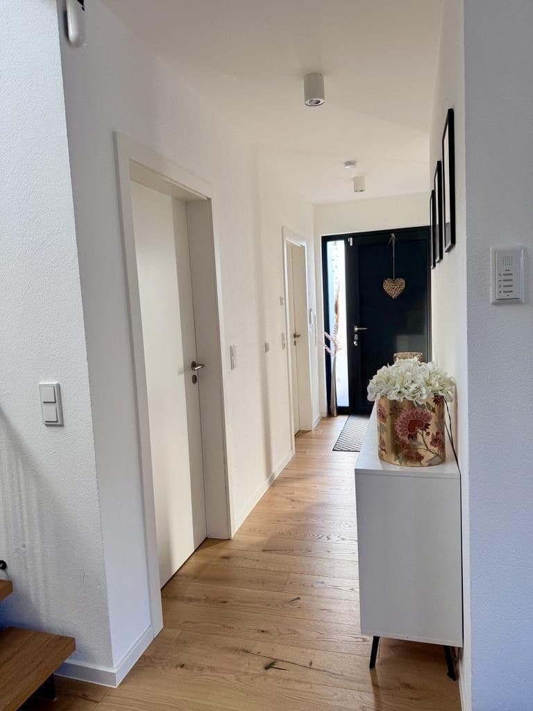 Prodej domu 158 m², pozemek 418 m², Nidderau, Hessen Prodej domu 158 m², pozemek 418 m², Nidderau, Hessen