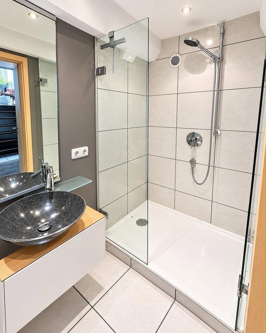 Prodej domu 191 m², pozemek 320 m², Garbsen, Dolní Sasko Prodej domu 191 m², pozemek 320 m², Garbsen, Dolní Sasko