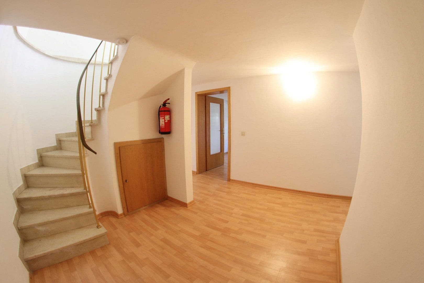 Prodej domu 100 m², pozemek 387 m², Schriesheim, Bádensko-Württembersko Prodej domu 100 m², pozemek 387 m², Schriesheim, Bádensko-Württembersko