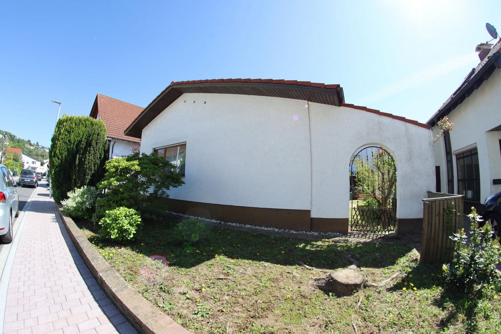 Prodej domu 100 m², pozemek 387 m², Schriesheim, Bádensko-Württembersko Prodej domu 100 m², pozemek 387 m², Schriesheim, Bádensko-Württembersko
