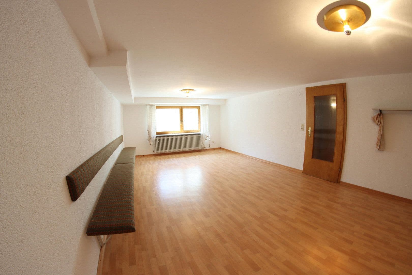 Prodej domu 100 m², pozemek 387 m², Schriesheim, Bádensko-Württembersko Prodej domu 100 m², pozemek 387 m², Schriesheim, Bádensko-Württembersko