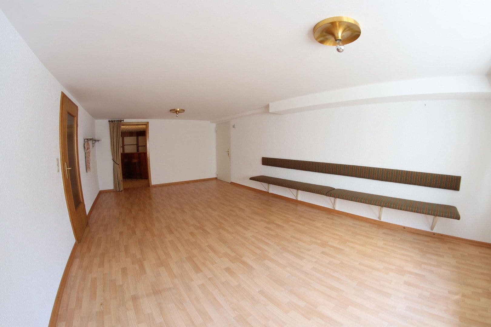 Prodej domu 100 m², pozemek 387 m², Schriesheim, Bádensko-Württembersko Prodej domu 100 m², pozemek 387 m², Schriesheim, Bádensko-Württembersko