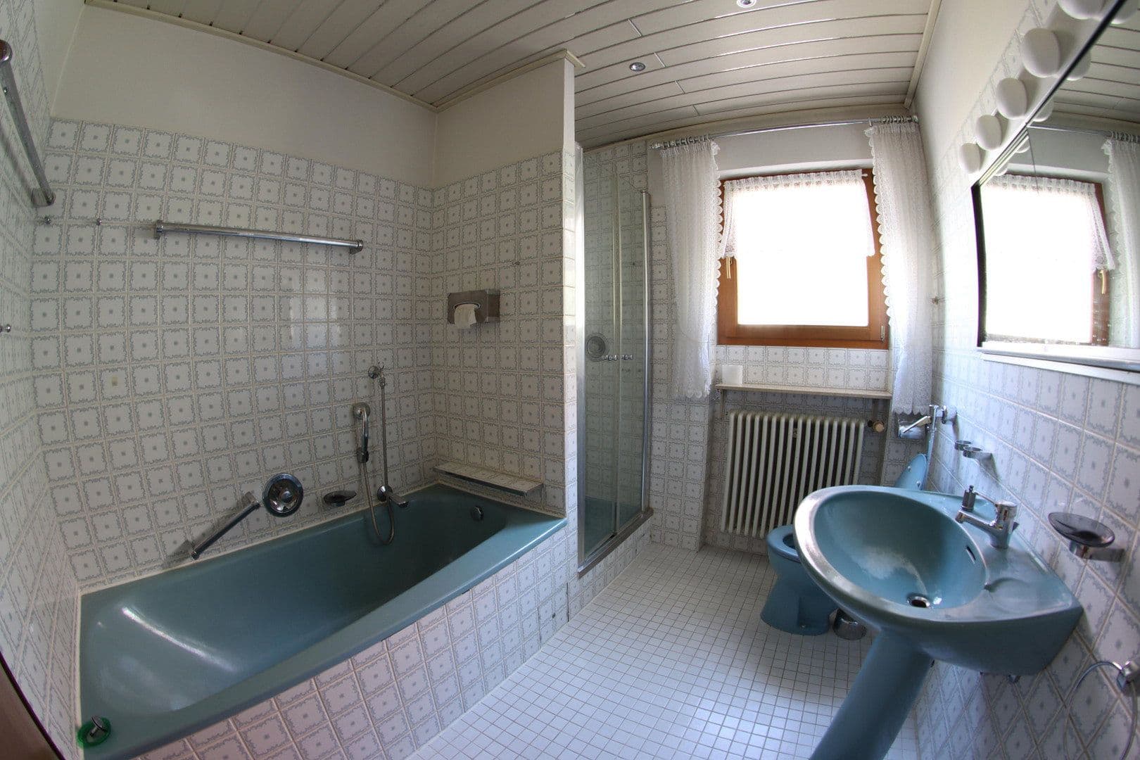 Prodej domu 100 m², pozemek 387 m², Schriesheim, Bádensko-Württembersko Prodej domu 100 m², pozemek 387 m², Schriesheim, Bádensko-Württembersko