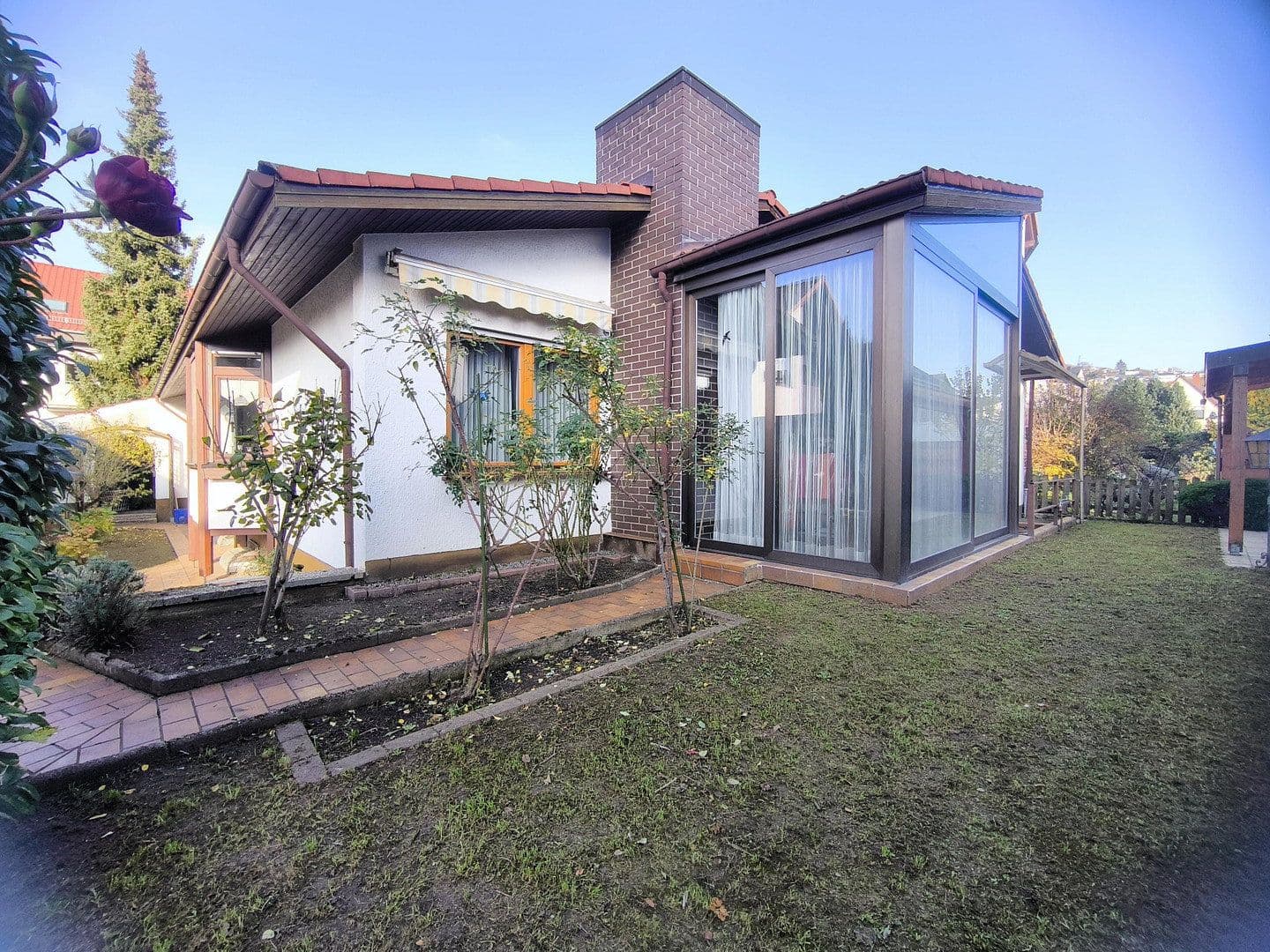 Prodej domu 100 m², pozemek 387 m², Schriesheim, Bádensko-Württembersko Prodej domu 100 m², pozemek 387 m², Schriesheim, Bádensko-Württembersko