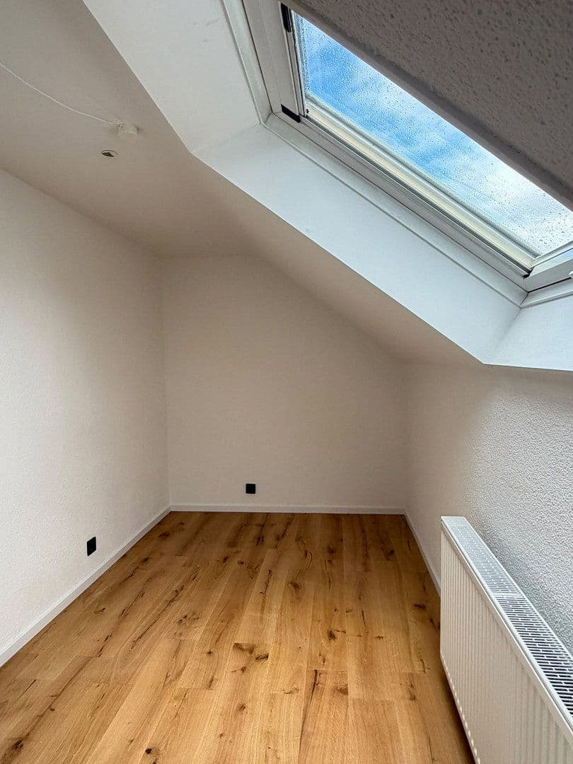 Prodej bytu 3+1 60 m², Schlichtener Straße 94, Schorndorf, Bádensko-Württembersko Prodej bytu 3+1 60 m², Schlichtener Straße 94, Schorndorf, Bádensko-Württembersko