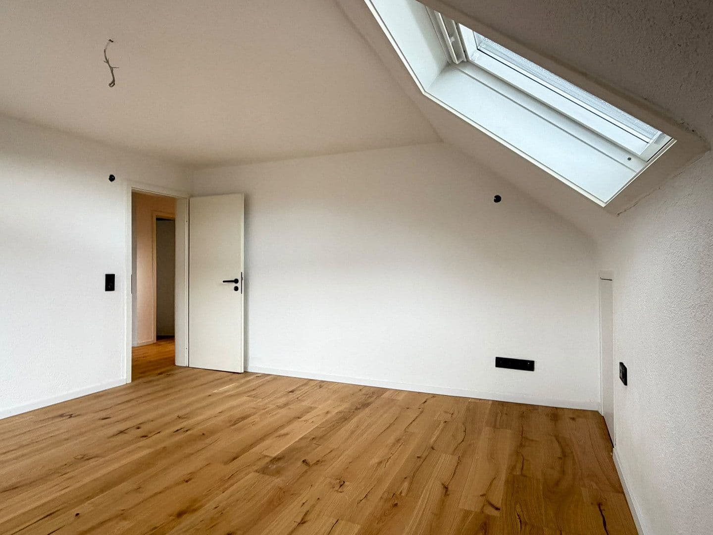 Prodej bytu 3+1 60 m², Schlichtener Straße 94, Schorndorf, Bádensko-Württembersko Prodej bytu 3+1 60 m², Schlichtener Straße 94, Schorndorf, Bádensko-Württembersko
