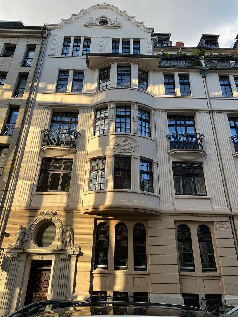 Prodej bytu 4+1 108 m², Köln, Severní Porýní-Vestfálsko Prodej bytu 4+1 108 m², Köln, Severní Porýní-Vestfálsko