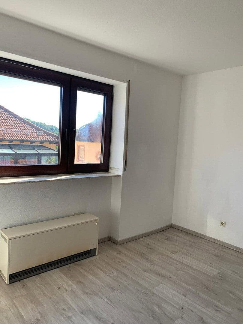 Pronájem bytu 2+1 64 m², Abtsteinach, Hessen Pronájem bytu 2+1 64 m², Abtsteinach, Hessen