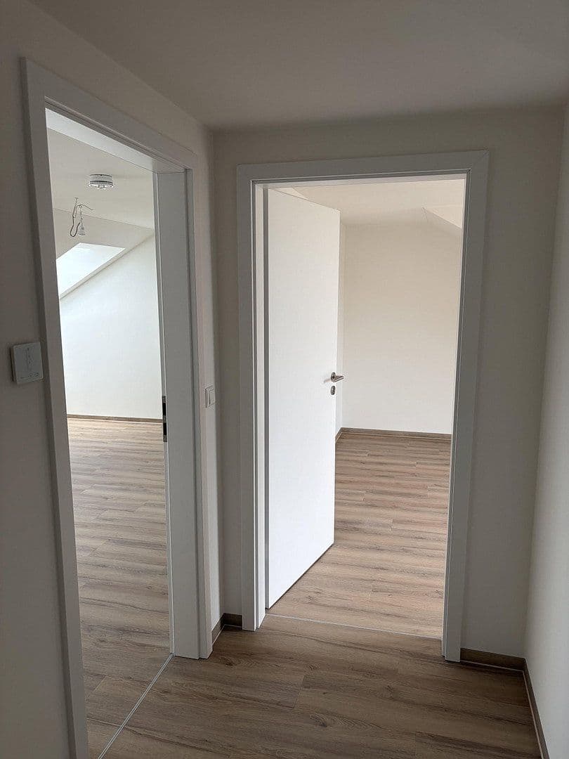 Pronájem bytu 3+1 91 m², Augsburger Straße 16, Wertingen, Bavorsko Pronájem bytu 3+1 91 m², Augsburger Straße 16, Wertingen, Bavorsko