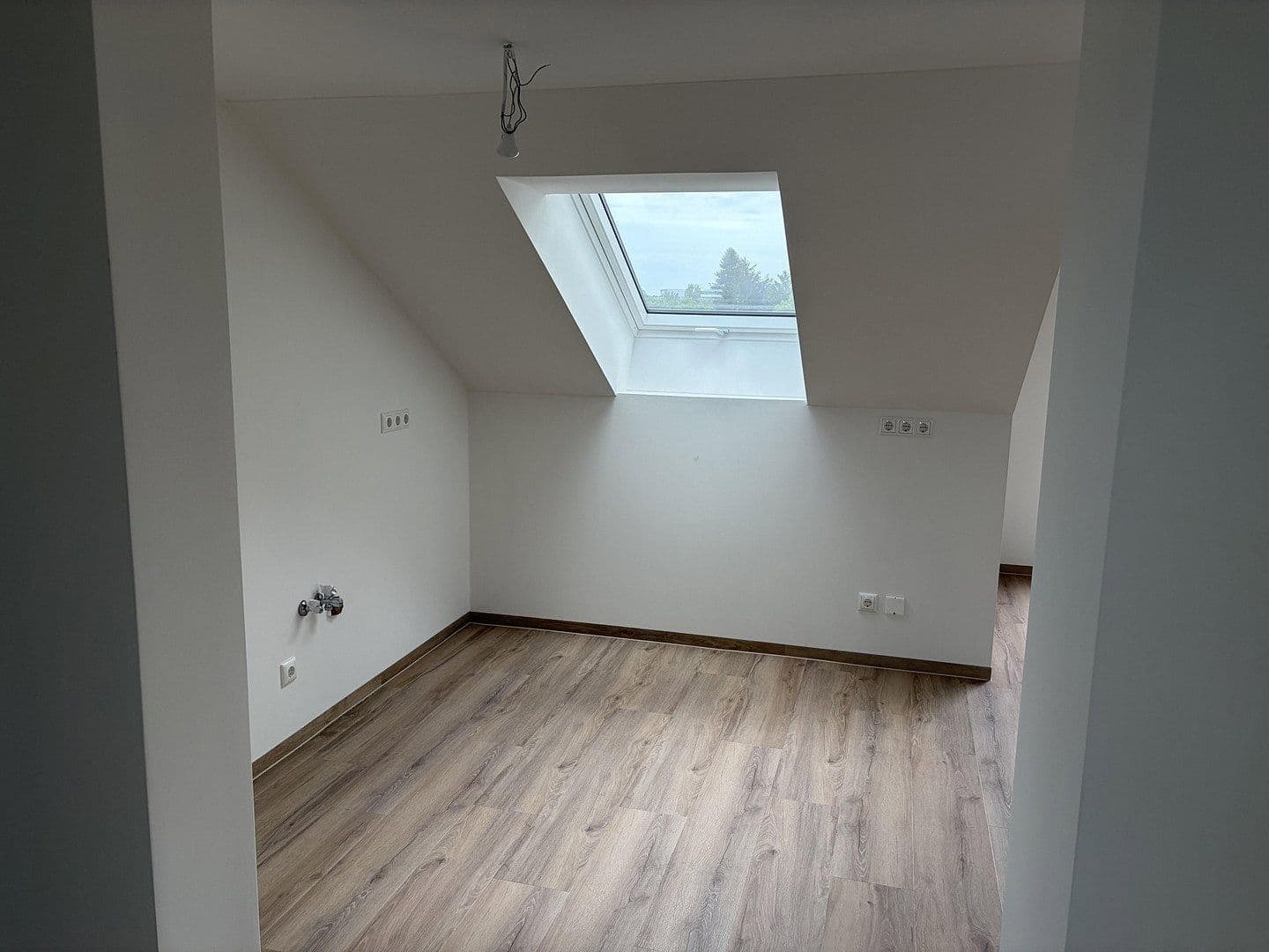 Pronájem bytu 3+1 91 m², Augsburger Straße 16, Wertingen, Bavorsko Pronájem bytu 3+1 91 m², Augsburger Straße 16, Wertingen, Bavorsko