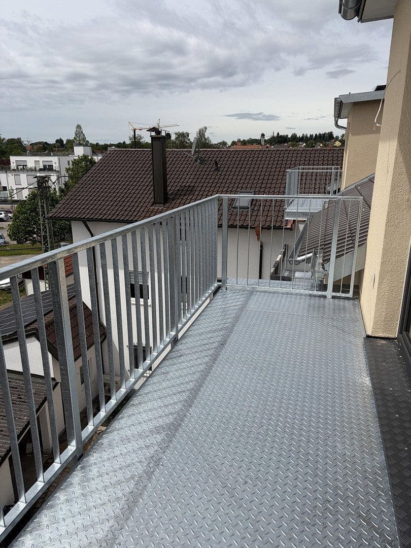 Pronájem bytu 3+1 91 m², Augsburger Straße 16, Wertingen, Bavorsko Pronájem bytu 3+1 91 m², Augsburger Straße 16, Wertingen, Bavorsko