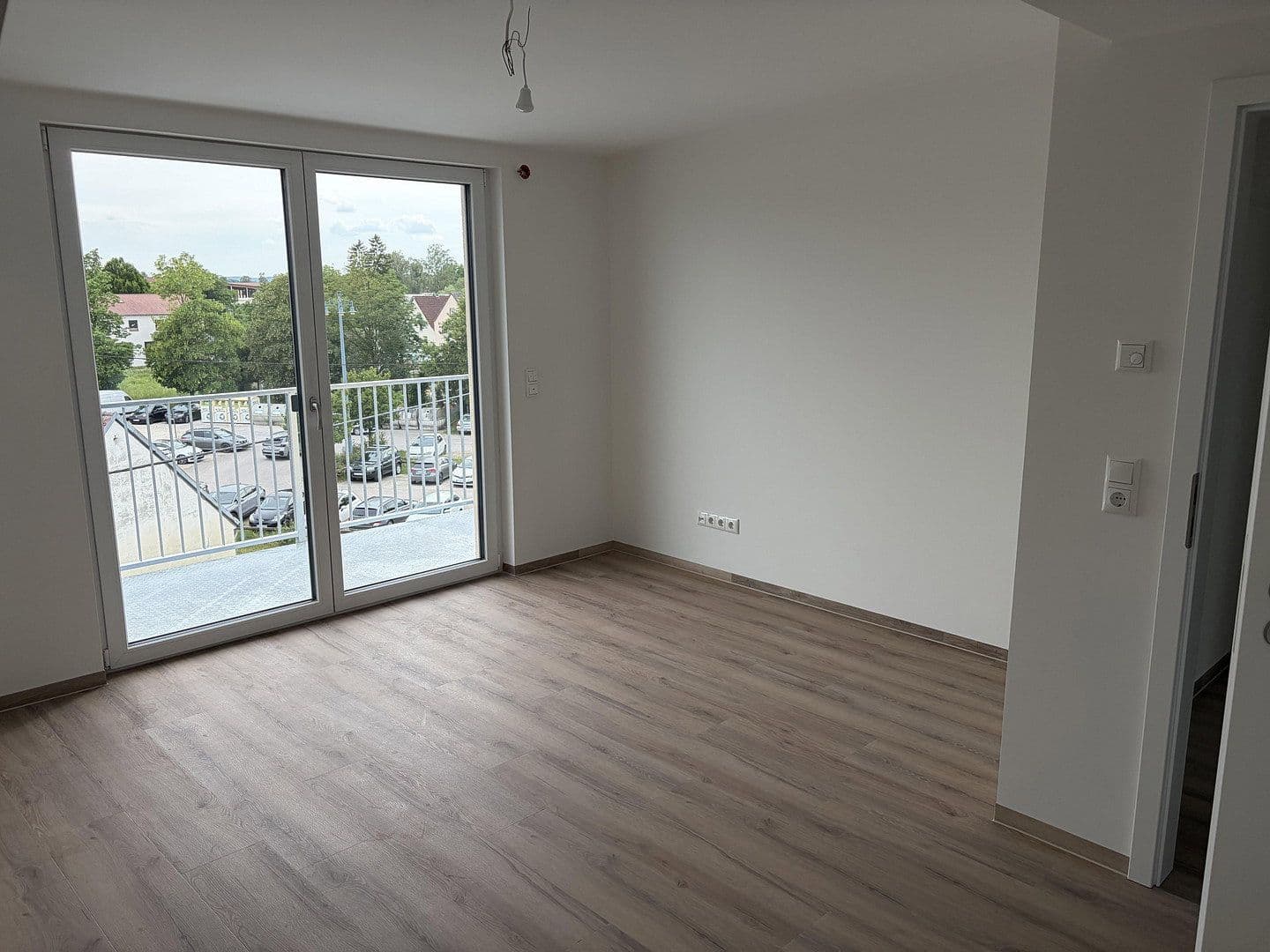 Pronájem bytu 3+1 91 m², Augsburger Straße 16, Wertingen, Bavorsko Pronájem bytu 3+1 91 m², Augsburger Straße 16, Wertingen, Bavorsko