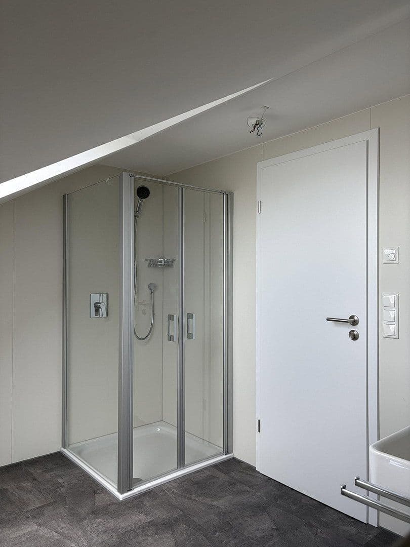 Pronájem bytu 3+1 91 m², Augsburger Straße 16, Wertingen, Bavorsko Pronájem bytu 3+1 91 m², Augsburger Straße 16, Wertingen, Bavorsko