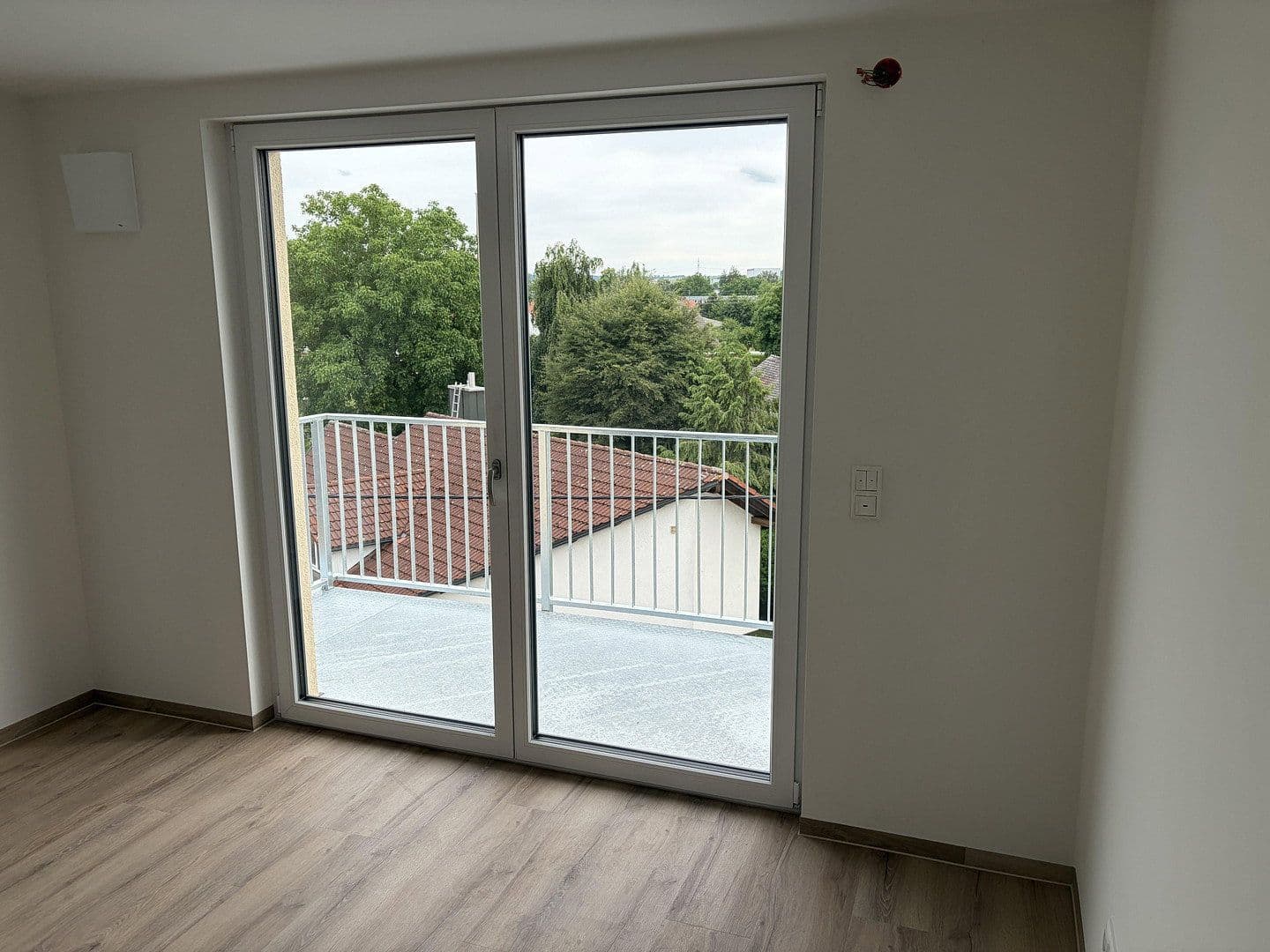 Pronájem bytu 3+1 91 m², Augsburger Straße 16, Wertingen, Bavorsko Pronájem bytu 3+1 91 m², Augsburger Straße 16, Wertingen, Bavorsko