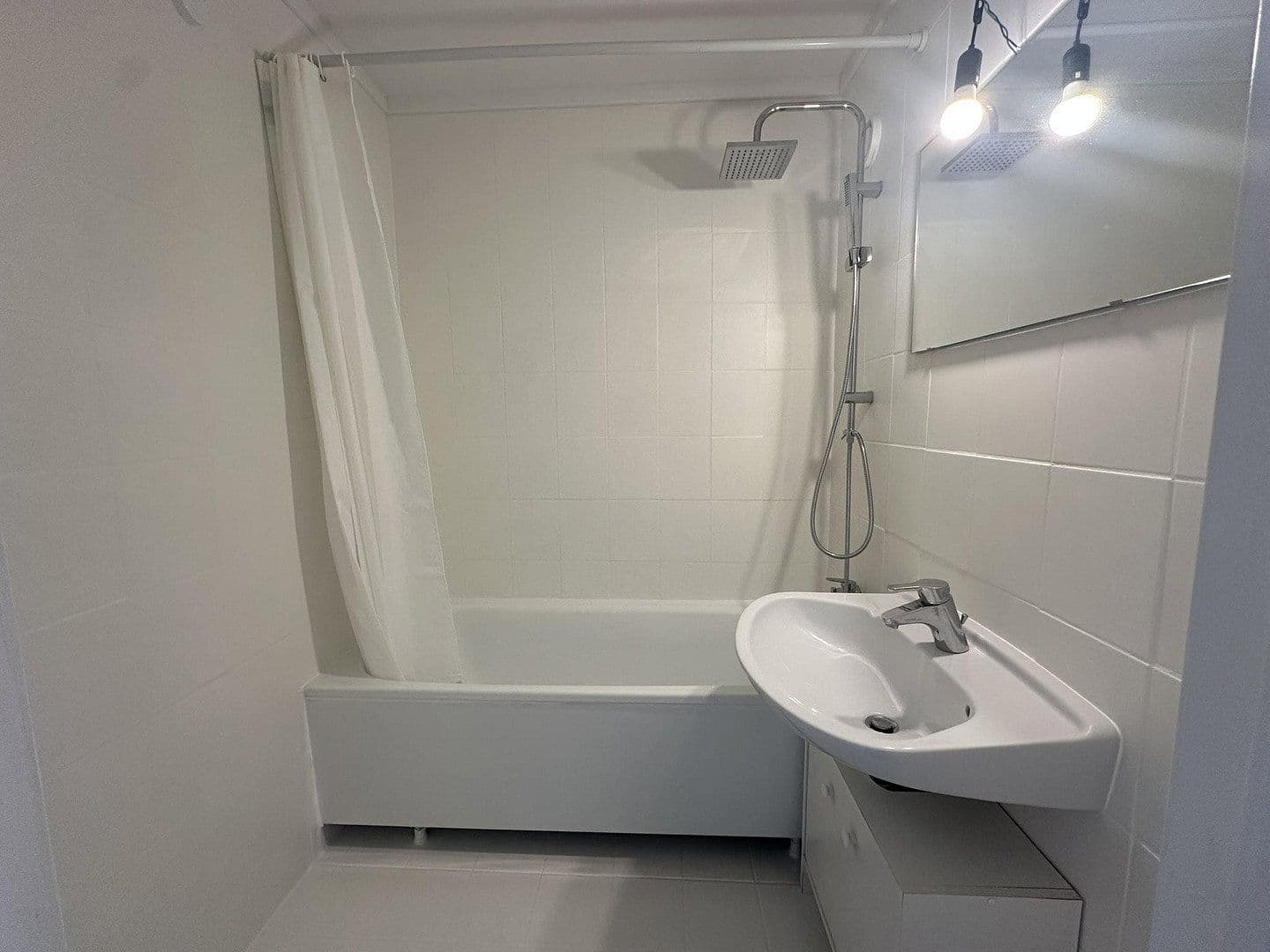 Pronájem bytu 3+1 83 m², Buchenhöhe 3, Kerpen, Severní Porýní-Vestfálsko Pronájem bytu 3+1 83 m², Buchenhöhe 3, Kerpen, Severní Porýní-Vestfálsko