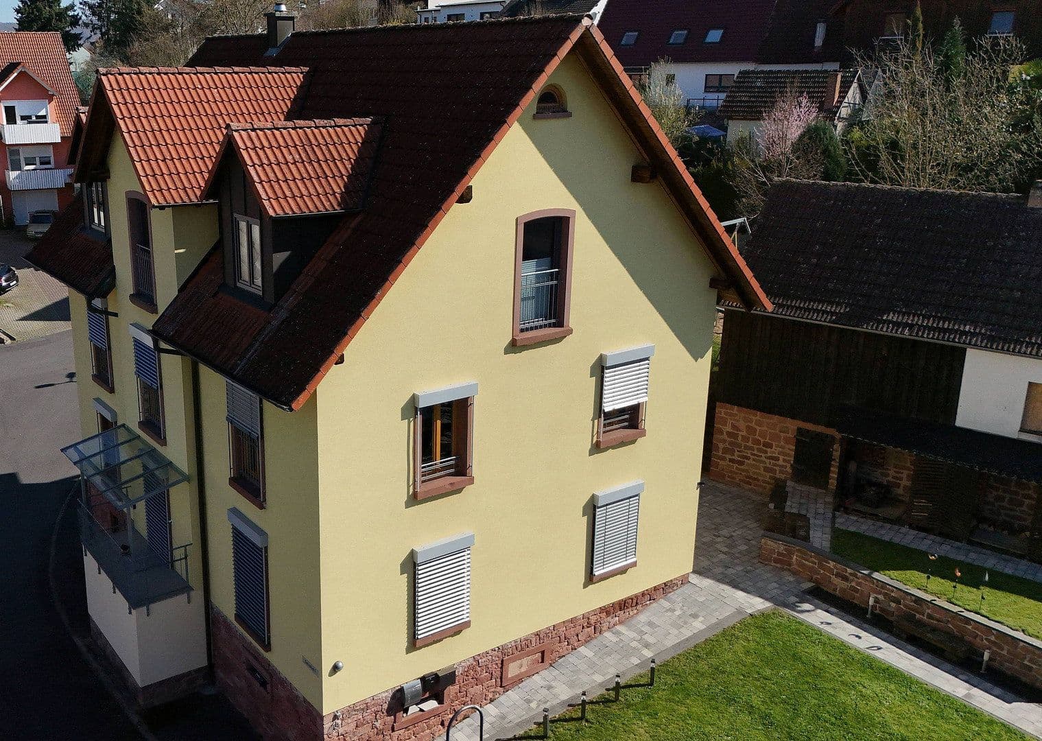 Prodej bytu 3+kk 92 m², Neustadt am Main, Bavorsko Prodej bytu 3+kk 92 m², Neustadt am Main, Bavorsko