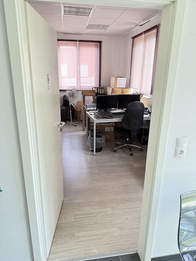 Pronájem nebytového prostoru 500 m², An der Spielleite 11, Unterpleichfeld, Bavorsko Pronájem nebytového prostoru 500 m², An der Spielleite 11, Unterpleichfeld, Bavorsko