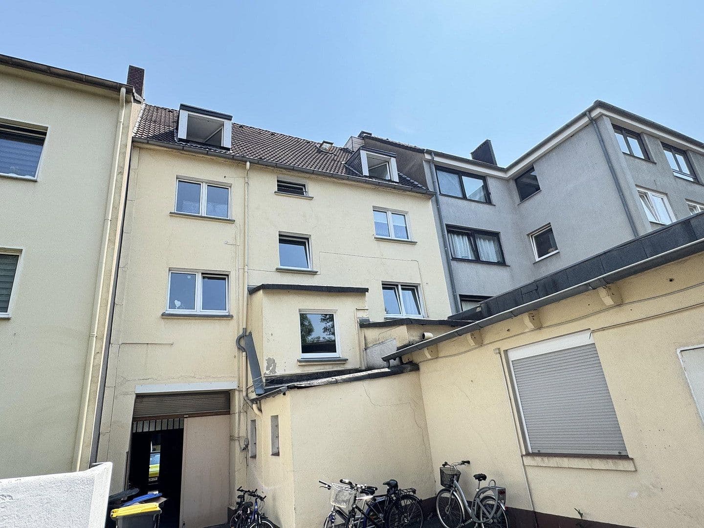Prodej domu 464 m², pozemek 417 m², Altenessener Straße 85, Essen, Severní Porýní-Vestfálsko Prodej domu 464 m², pozemek 417 m², Altenessener Straße 85, Essen, Severní Porýní-Vestfálsko