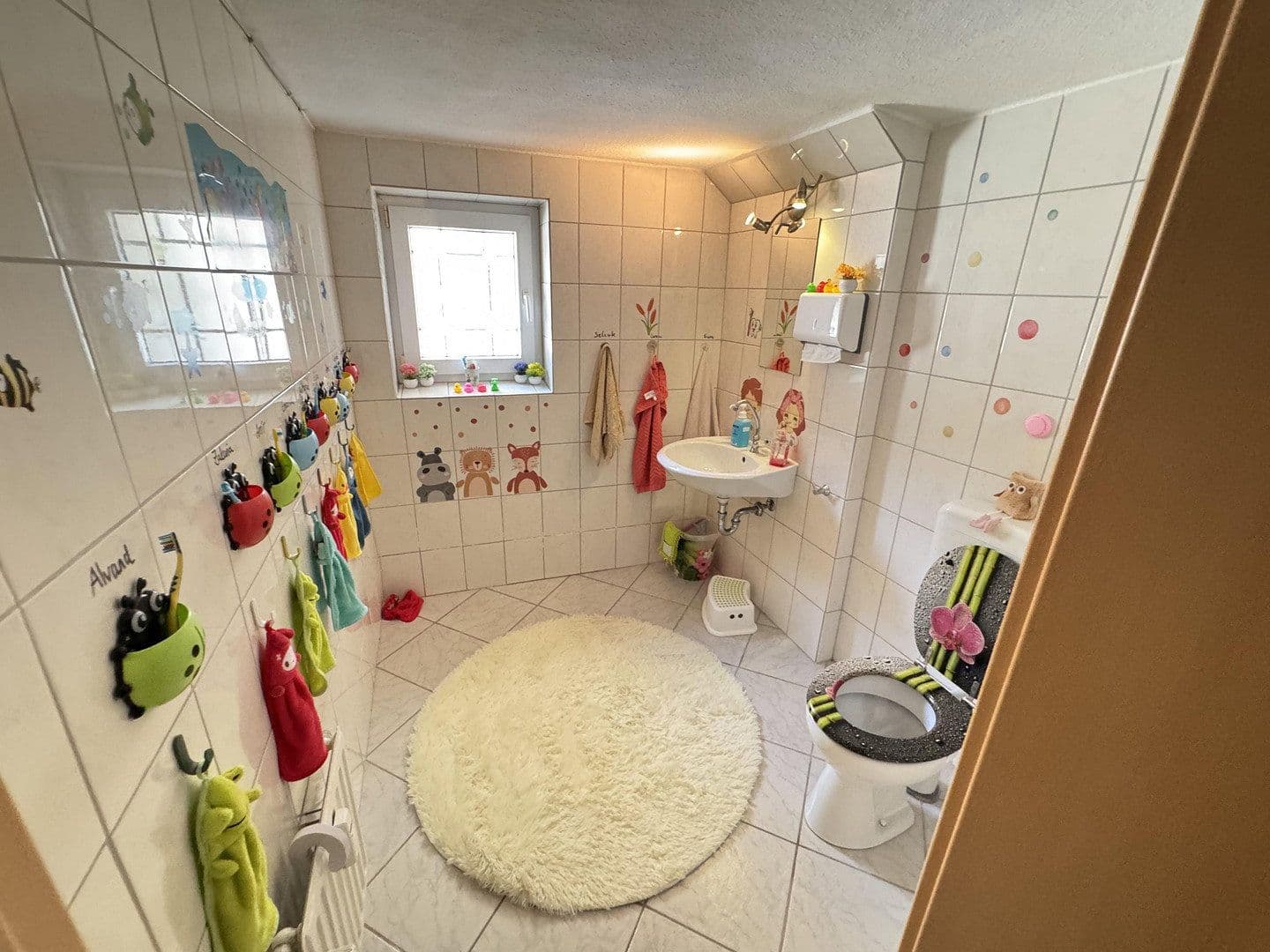 Prodej domu 464 m², pozemek 417 m², Altenessener Straße 85, Essen, Severní Porýní-Vestfálsko Prodej domu 464 m², pozemek 417 m², Altenessener Straße 85, Essen, Severní Porýní-Vestfálsko