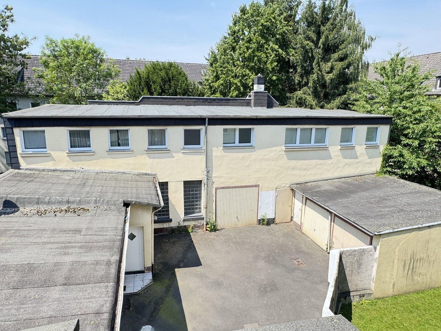 Prodej domu 464 m², pozemek 417 m², Altenessener Straße 85, Essen, Severní Porýní-Vestfálsko Prodej domu 464 m², pozemek 417 m², Altenessener Straße 85, Essen, Severní Porýní-Vestfálsko