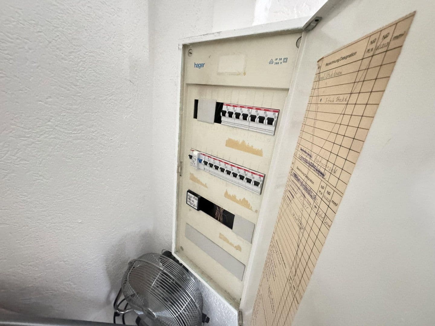 Prodej domu 464 m², pozemek 417 m², Altenessener Straße 85, Essen, Severní Porýní-Vestfálsko Prodej domu 464 m², pozemek 417 m², Altenessener Straße 85, Essen, Severní Porýní-Vestfálsko