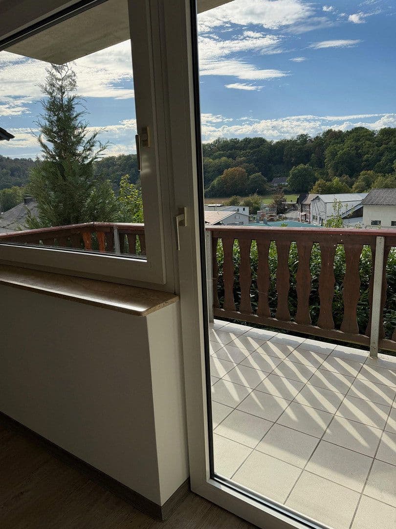 Pronájem bytu 3+1 83 m², Egerlandstraße 8a, Solms, Hessen Pronájem bytu 3+1 83 m², Egerlandstraße 8a, Solms, Hessen