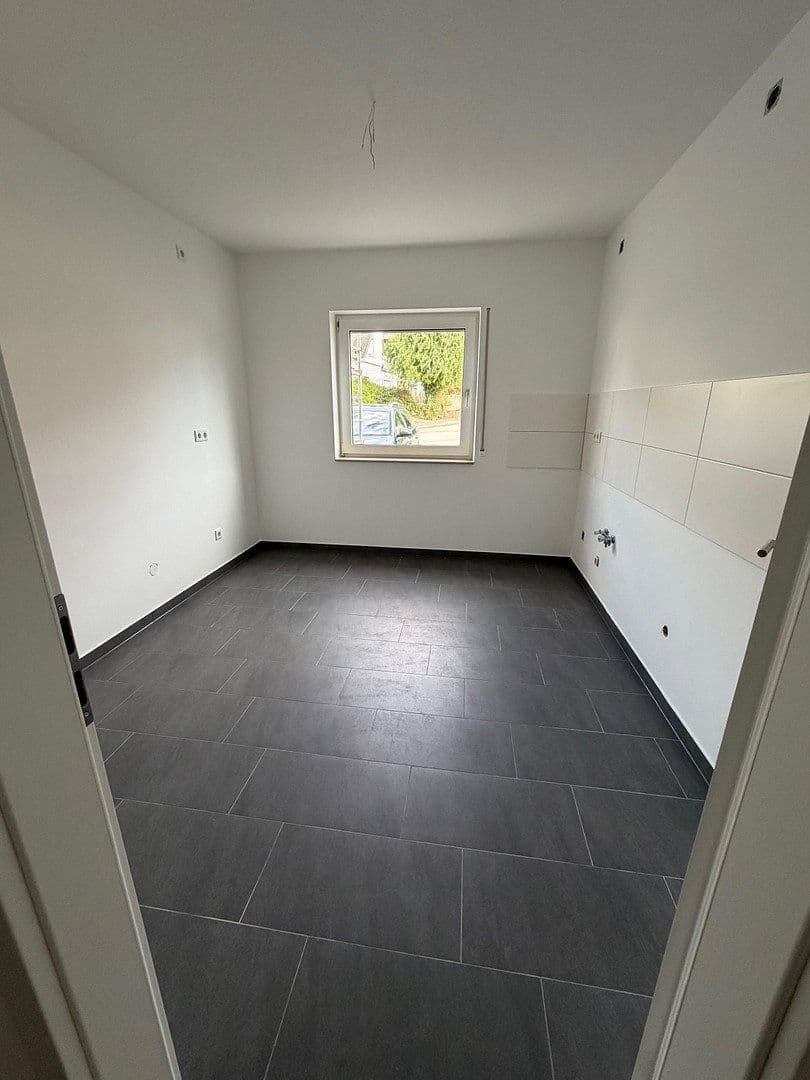 Pronájem bytu 3+1 83 m², Egerlandstraße 8a, Solms, Hessen Pronájem bytu 3+1 83 m², Egerlandstraße 8a, Solms, Hessen