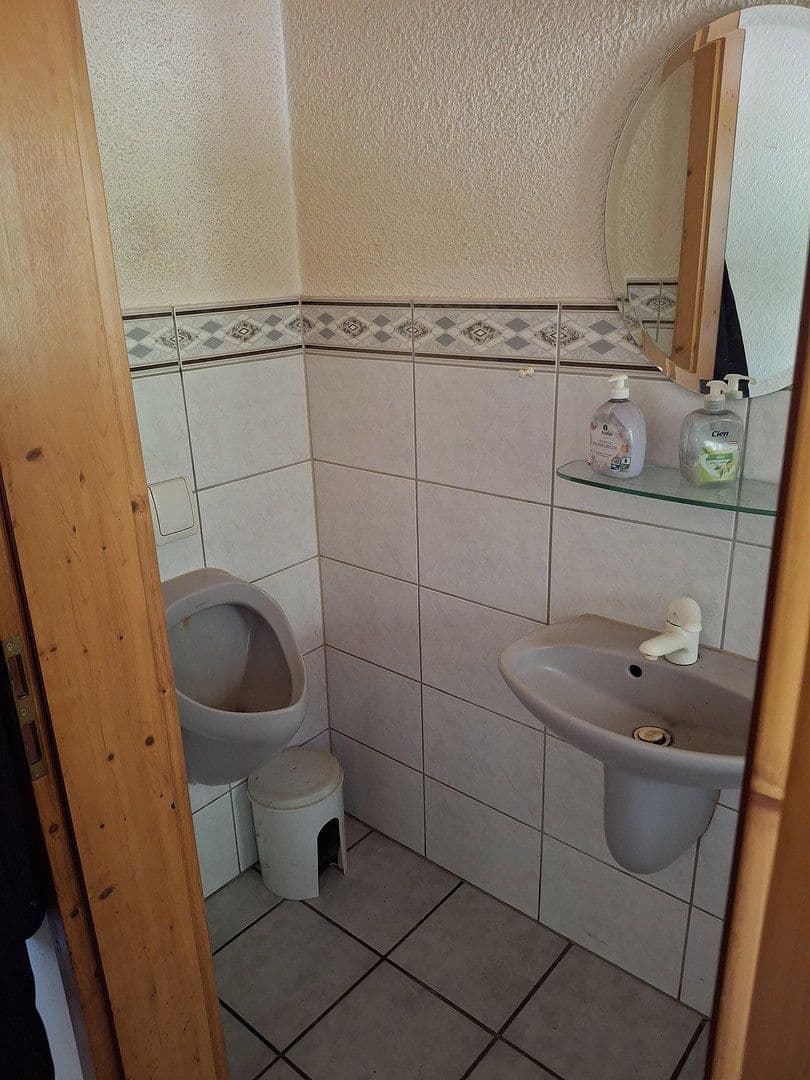 Prodej domu 139 m², pozemek 609 m², Wendelsgrundweg, Tuttlingen, Bádensko-Württembersko Prodej domu 139 m², pozemek 609 m², Wendelsgrundweg, Tuttlingen, Bádensko-Württembersko