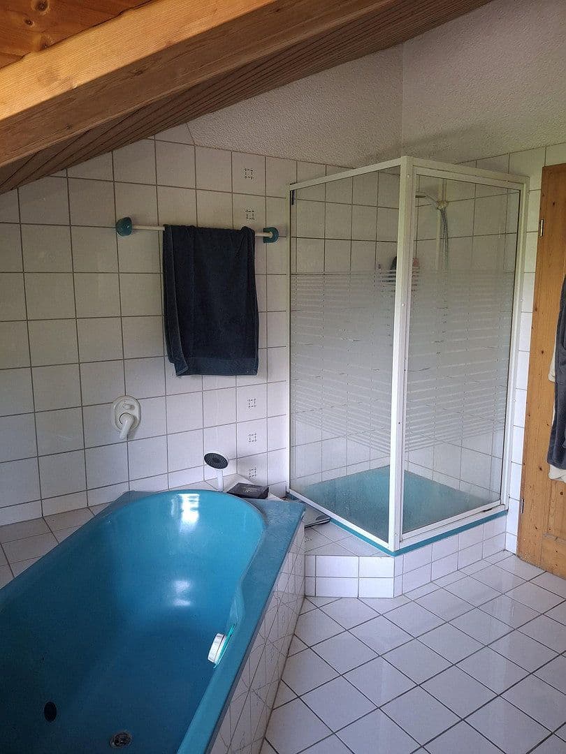 Prodej domu 139 m², pozemek 609 m², Wendelsgrundweg, Tuttlingen, Bádensko-Württembersko Prodej domu 139 m², pozemek 609 m², Wendelsgrundweg, Tuttlingen, Bádensko-Württembersko