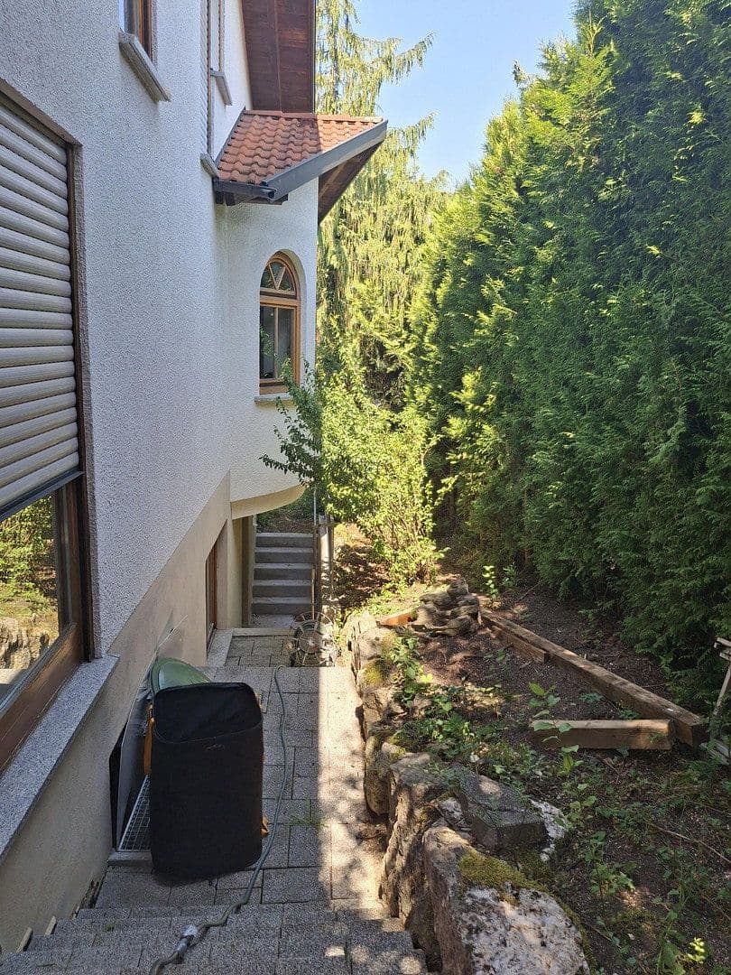 Prodej domu 139 m², pozemek 609 m², Wendelsgrundweg, Tuttlingen, Bádensko-Württembersko Prodej domu 139 m², pozemek 609 m², Wendelsgrundweg, Tuttlingen, Bádensko-Württembersko