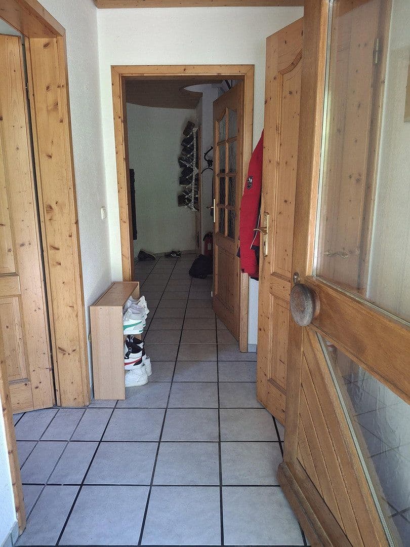 Prodej domu 139 m², pozemek 609 m², Wendelsgrundweg, Tuttlingen, Bádensko-Württembersko Prodej domu 139 m², pozemek 609 m², Wendelsgrundweg, Tuttlingen, Bádensko-Württembersko