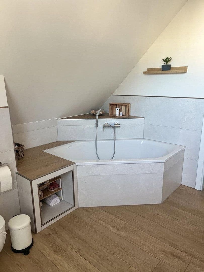 Prodej domu 140 m², pozemek 713 m², Ohorn, Sasko Prodej domu 140 m², pozemek 713 m², Ohorn, Sasko