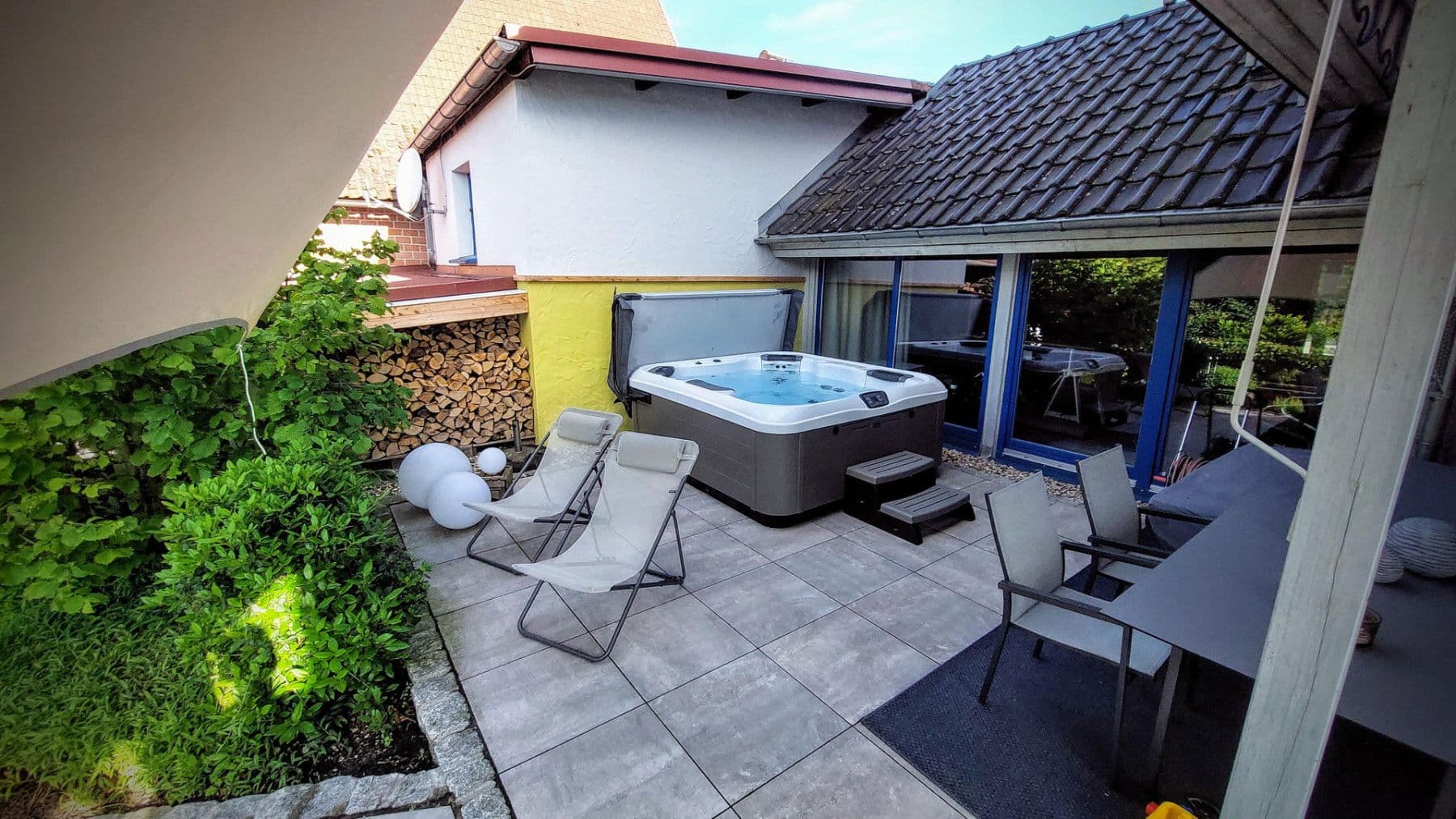 Prodej domu 230 m², pozemek 380 m², Kirchberg an der Murr, Bádensko-Württembersko Prodej domu 230 m², pozemek 380 m², Kirchberg an der Murr, Bádensko-Württembersko