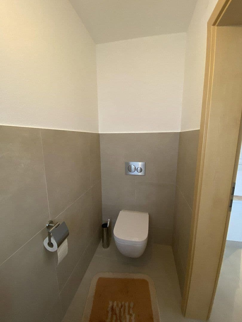 Prodej domu 191 m², pozemek 343 m², Kirchheim am Ries, Bádensko-Württembersko Prodej domu 191 m², pozemek 343 m², Kirchheim am Ries, Bádensko-Württembersko