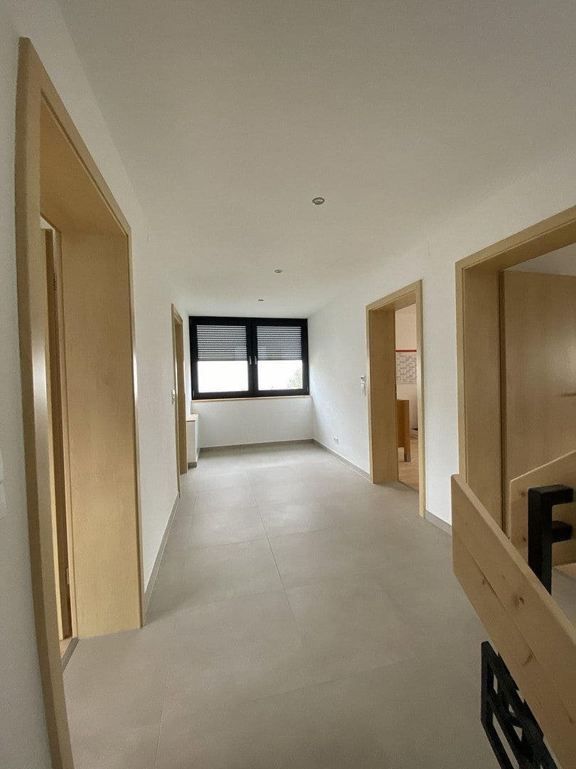 Prodej domu 191 m², pozemek 343 m², Kirchheim am Ries, Bádensko-Württembersko Prodej domu 191 m², pozemek 343 m², Kirchheim am Ries, Bádensko-Württembersko