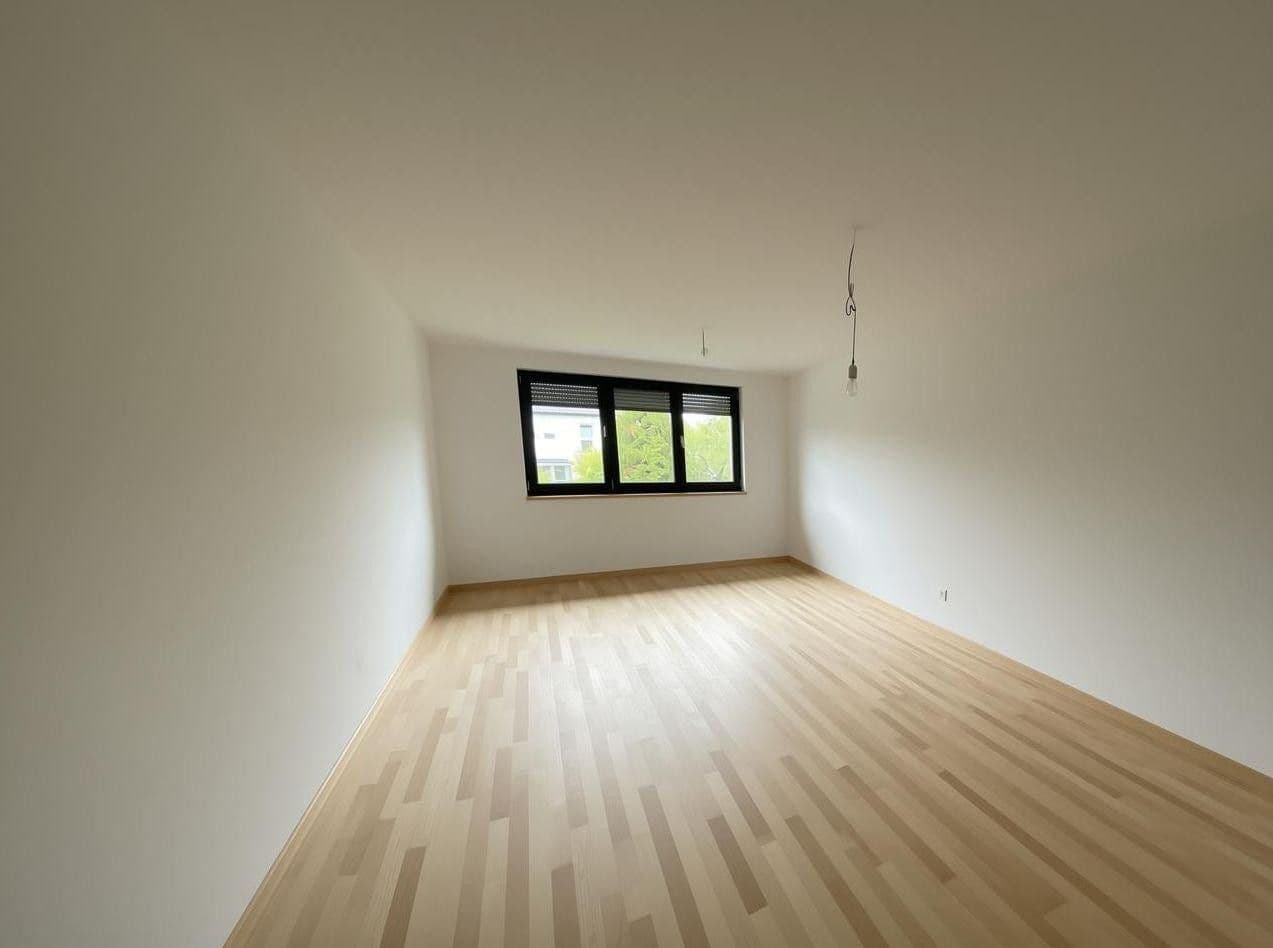 Prodej domu 191 m², pozemek 343 m², Kirchheim am Ries, Bádensko-Württembersko Prodej domu 191 m², pozemek 343 m², Kirchheim am Ries, Bádensko-Württembersko
