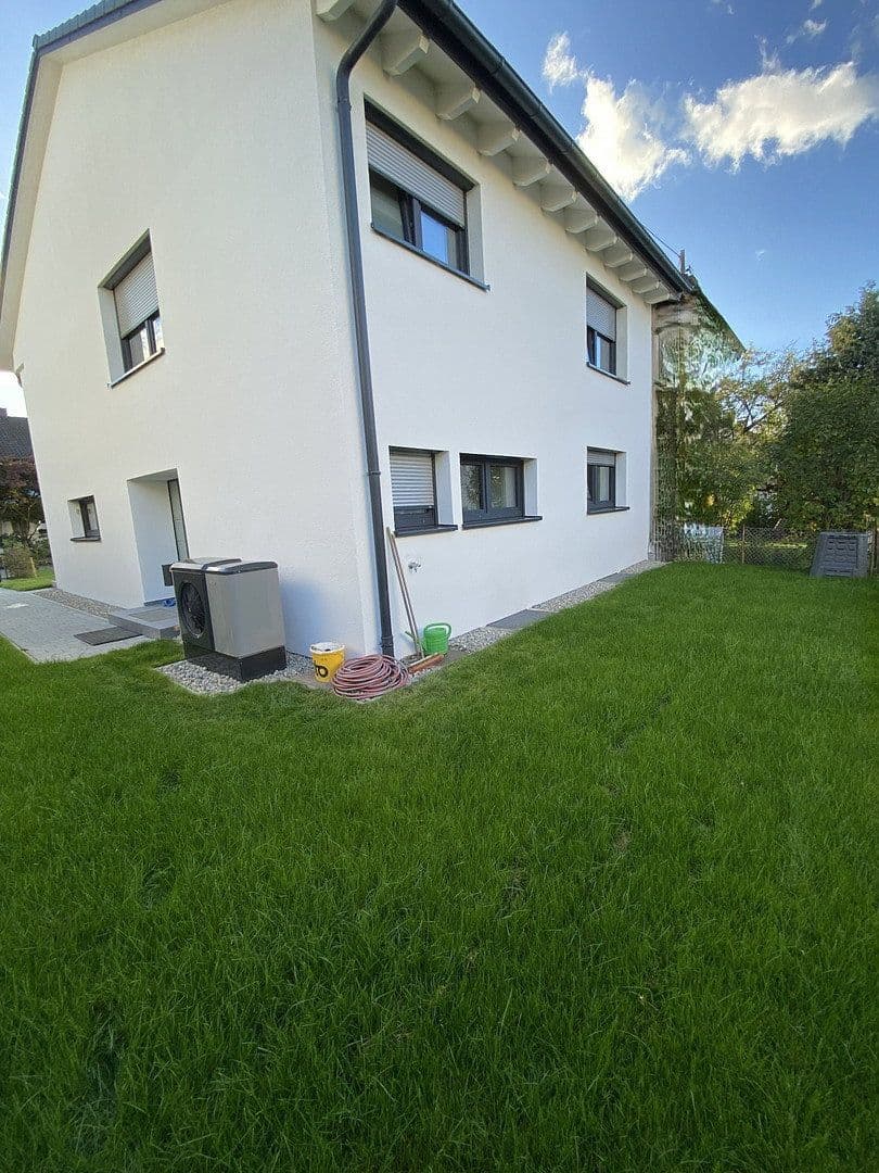 Prodej domu 191 m², pozemek 343 m², Kirchheim am Ries, Bádensko-Württembersko Prodej domu 191 m², pozemek 343 m², Kirchheim am Ries, Bádensko-Württembersko