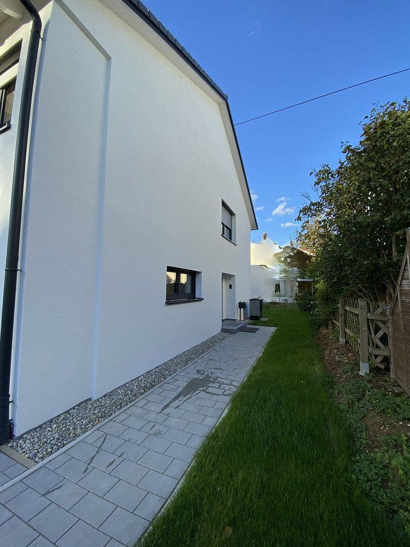 Prodej domu 191 m², pozemek 343 m², Kirchheim am Ries, Bádensko-Württembersko Prodej domu 191 m², pozemek 343 m², Kirchheim am Ries, Bádensko-Württembersko