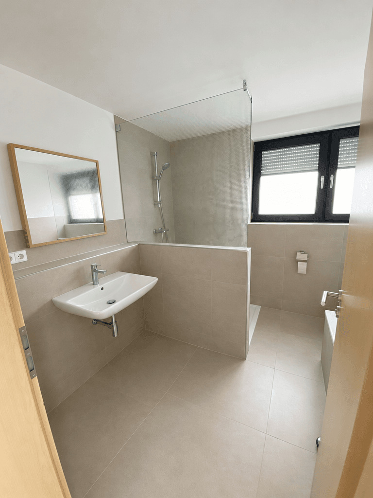 Prodej domu 191 m², pozemek 343 m², Kirchheim am Ries, Bádensko-Württembersko Prodej domu 191 m², pozemek 343 m², Kirchheim am Ries, Bádensko-Württembersko