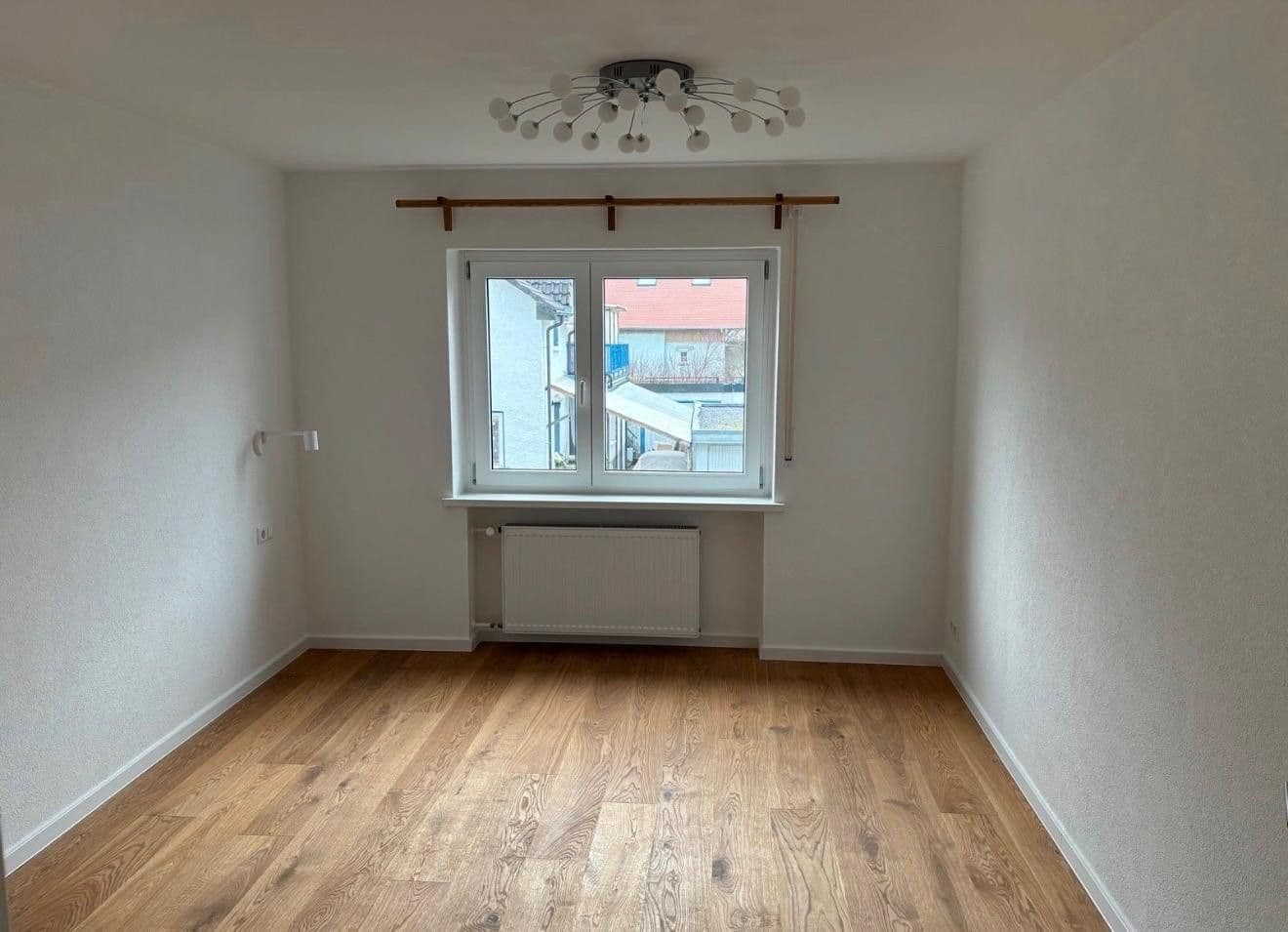Prodej bytu 3+1 80 m², Wiesholzerstraße 4, Rielasingen-Worblingen, Bádensko-Württembersko Prodej bytu 3+1 80 m², Wiesholzerstraße 4, Rielasingen-Worblingen, Bádensko-Württembersko