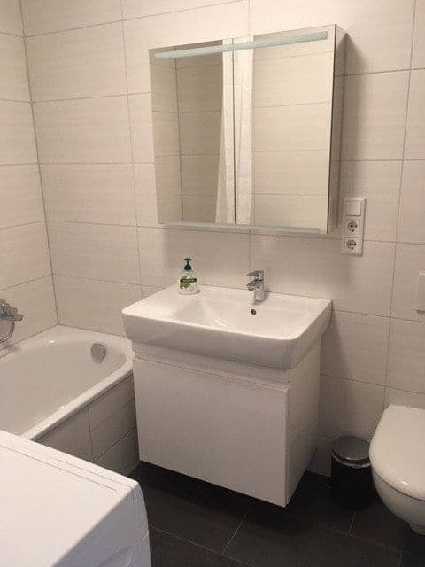 Prodej bytu 1+1 35 m², Wilhelm-Hauff-Strass 22, Augsburg, Bavorsko Prodej bytu 1+1 35 m², Wilhelm-Hauff-Strass 22, Augsburg, Bavorsko