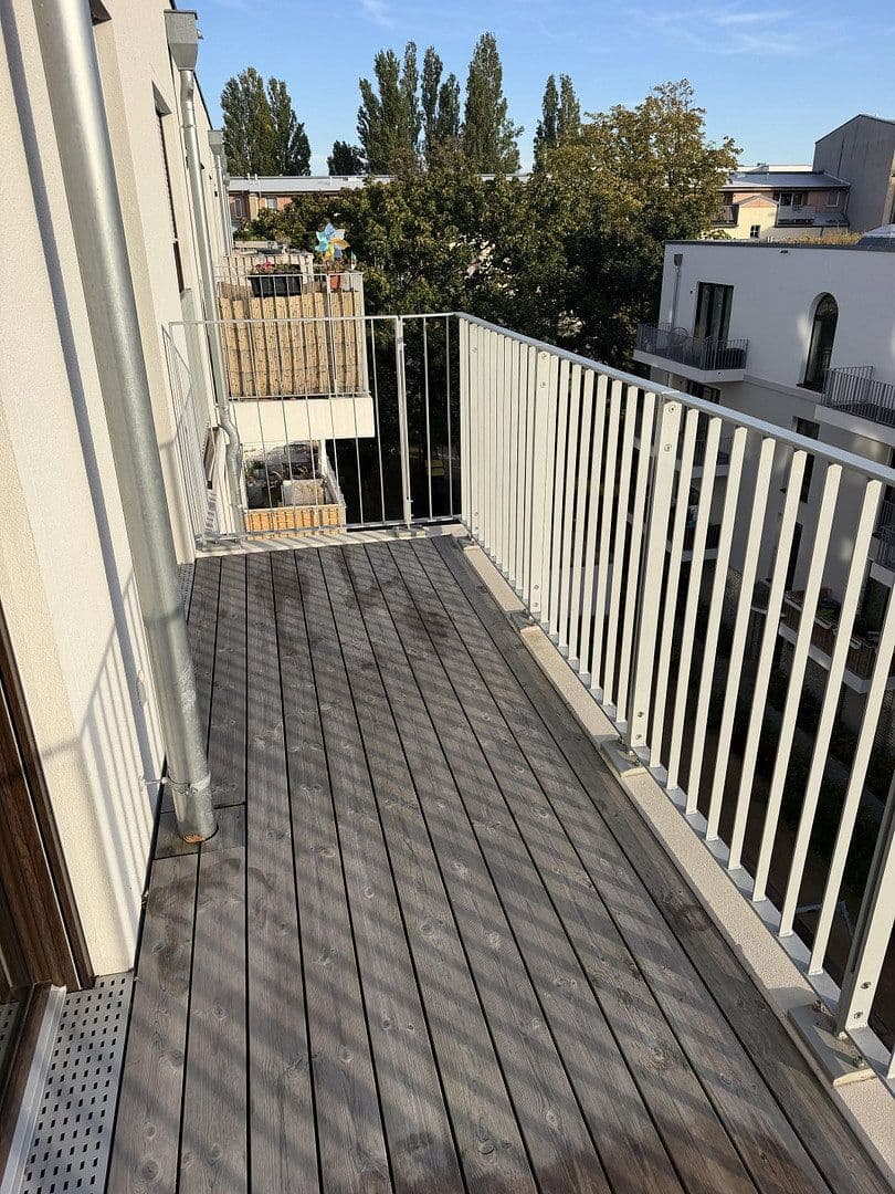 Pronájem bytu 4+1 98 m², Münsterlandstraße 60, Berlin, Berlín Pronájem bytu 4+1 98 m², Münsterlandstraße 60, Berlin, Berlín