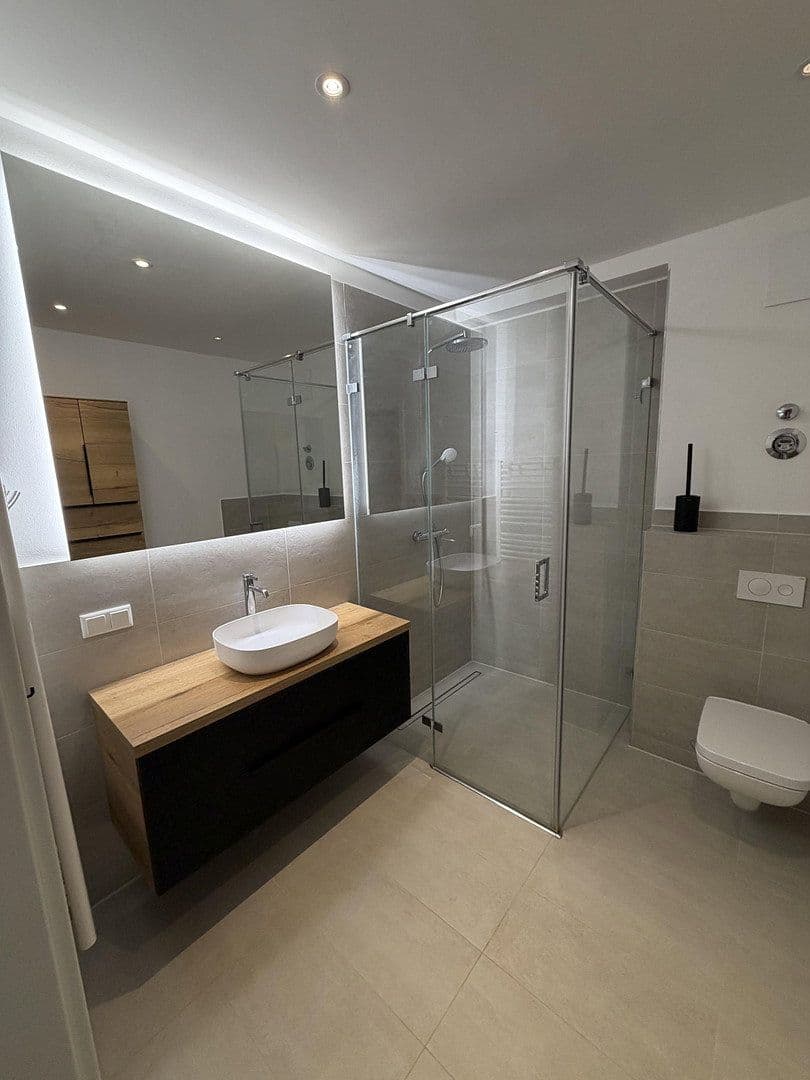 Pronájem bytu 4+1 98 m², Münsterlandstraße 60, Berlin, Berlín Pronájem bytu 4+1 98 m², Münsterlandstraße 60, Berlin, Berlín