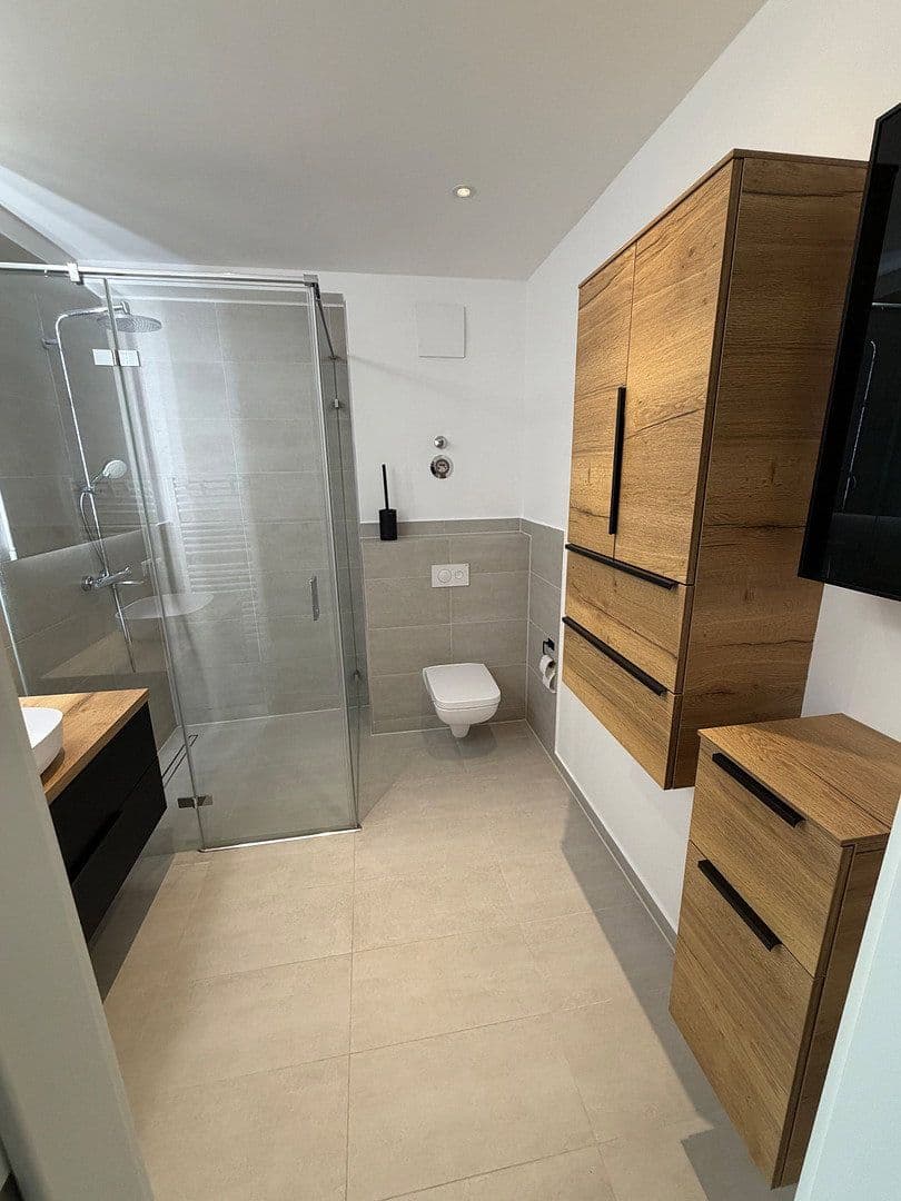 Pronájem bytu 4+1 98 m², Münsterlandstraße 60, Berlin, Berlín Pronájem bytu 4+1 98 m², Münsterlandstraße 60, Berlin, Berlín