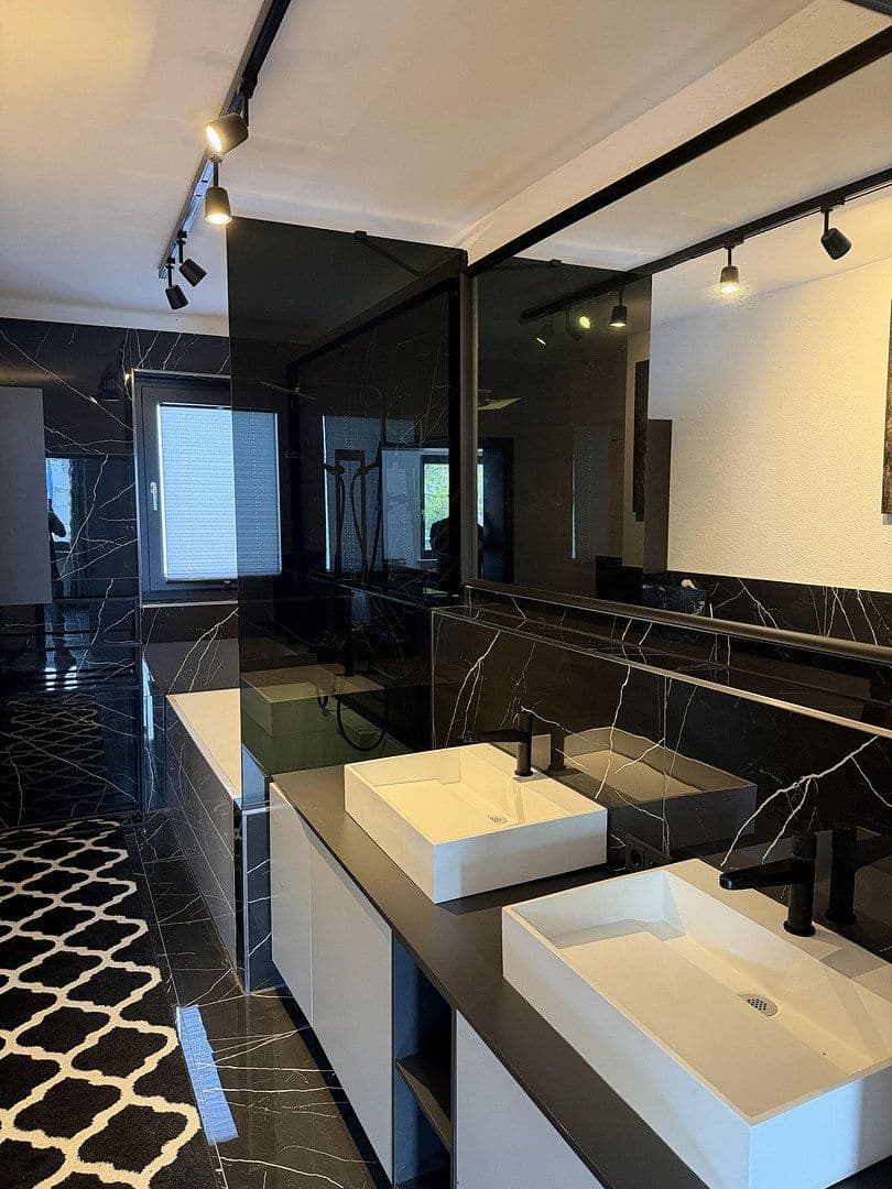 Prodej bytu 4+1 90 m², Berlinerstraße 8, Singen (Hohentwiel), Bádensko-Württembersko Prodej bytu 4+1 90 m², Berlinerstraße 8, Singen (Hohentwiel), Bádensko-Württembersko