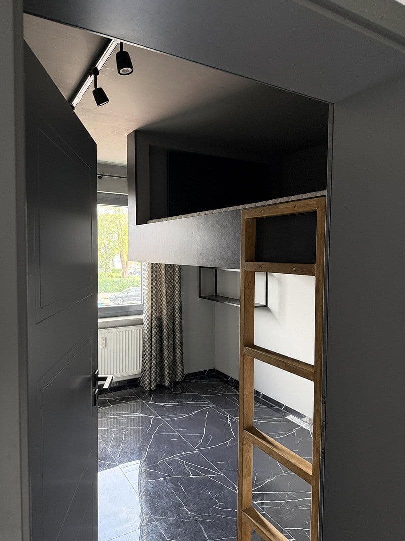 Prodej bytu 4+1 90 m², Berlinerstraße 8, Singen (Hohentwiel), Bádensko-Württembersko Prodej bytu 4+1 90 m², Berlinerstraße 8, Singen (Hohentwiel), Bádensko-Württembersko
