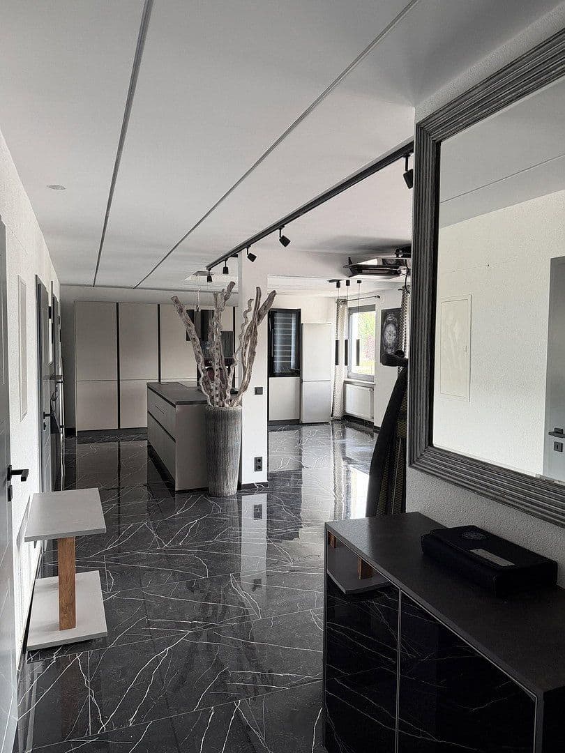Prodej bytu 4+1 90 m², Berlinerstraße 8, Singen (Hohentwiel), Bádensko-Württembersko Prodej bytu 4+1 90 m², Berlinerstraße 8, Singen (Hohentwiel), Bádensko-Württembersko