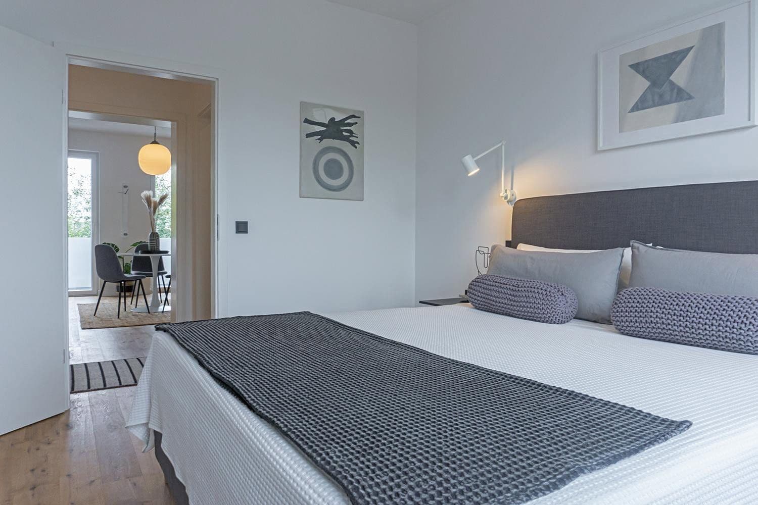 Pronájem bytu 3+1 71 m², Aachenerstrasse 157, Düsseldorf, Severní Porýní-Vestfálsko Pronájem bytu 3+1 71 m², Aachenerstrasse 157, Düsseldorf, Severní Porýní-Vestfálsko